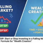 गिरते भारतीय शेयर बाजार में म्यूचुअल फंड SIP निवेश का ग्राफ दिखाता हुआ इमेज, सेंसेक्स-निफ्टी गिरावट और SIP यूनिट्स बढ़ते हुए